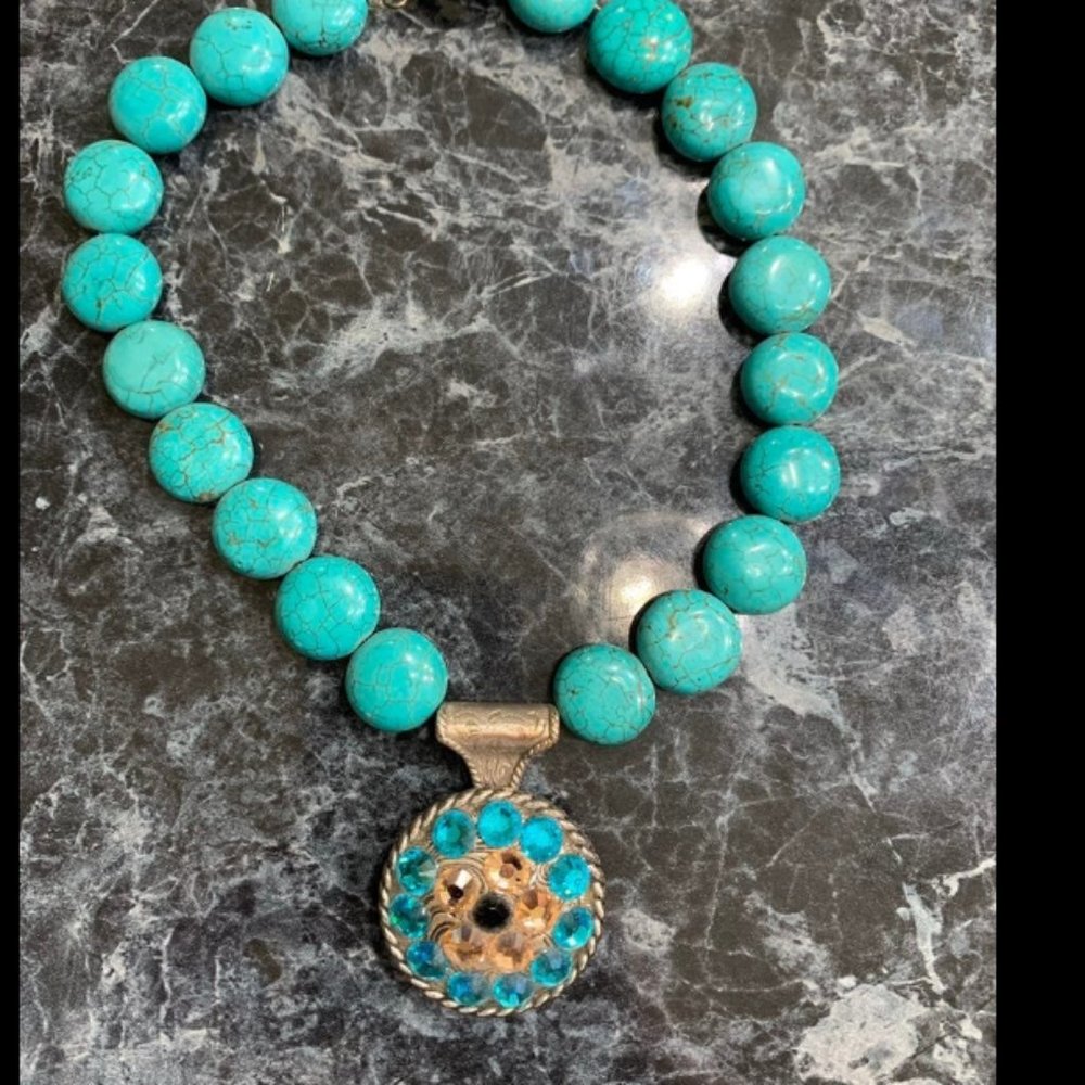 Set of 2 turquoise necklaces